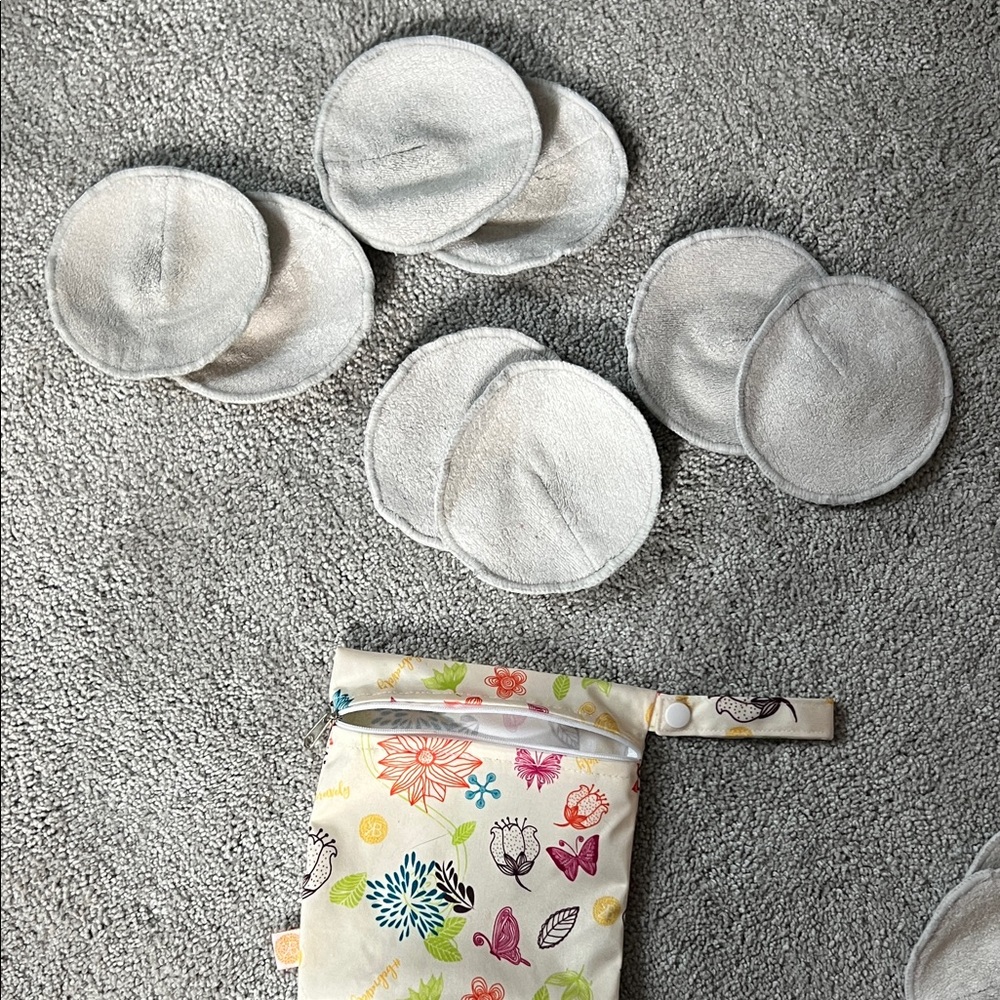 Reusable White Nursing Pads with Floral Carry Pouch